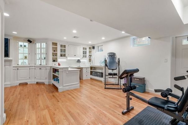 Fitness Equipment, Interior, Kitchen, Recessed Lighting, Wood Texture Flooring