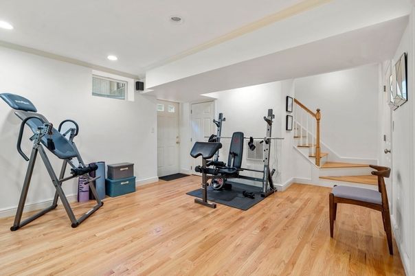 Fitness Equipment, Interior, Recessed Lighting, Wood Texture Flooring
