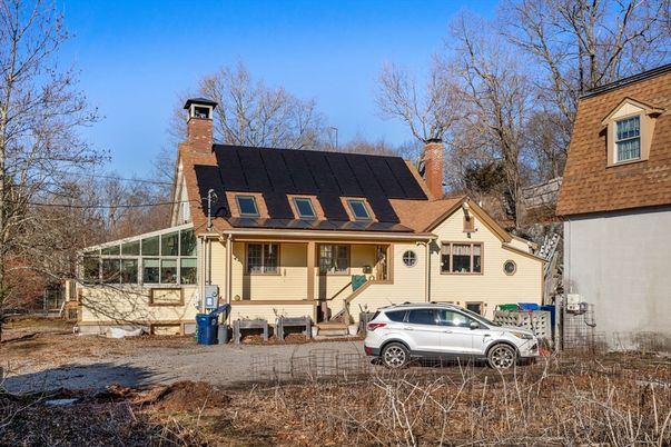 Backyard, Exterior, Facade, Cape Cod