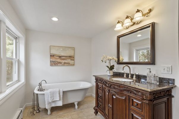 Bathroom, Free Standing Baths, Interior, Recessed Lighting