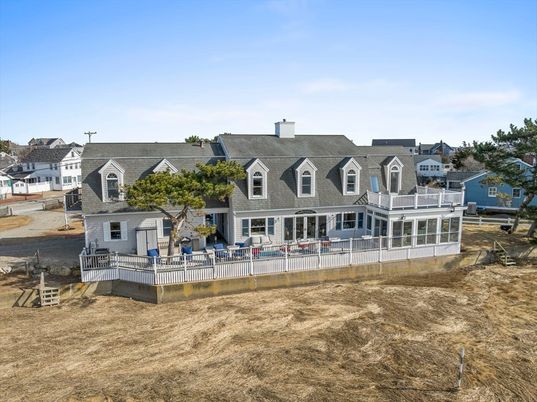 Backyard, Exterior, Facade, Cape Cod