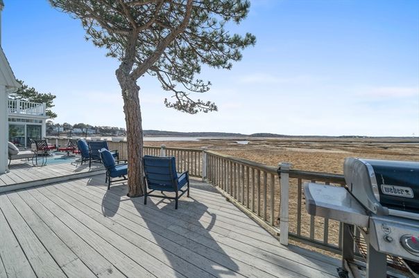 Exterior, Wood Texture Flooring