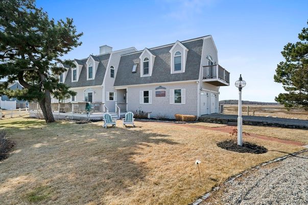 Backyard, Exterior, Facade, Cape Cod