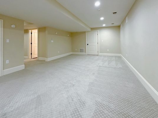 Empty room, Interior, Recessed Lighting