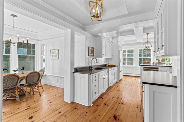 Dining room, Interior, Kitchen, Pendant Lights, Wood Texture Flooring
