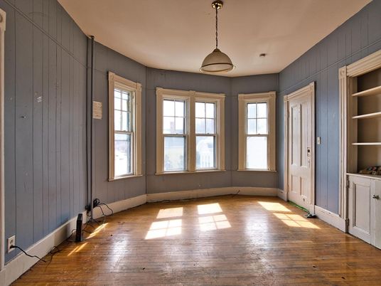 Empty room, Interior, Pendant Lights, Wood Texture Flooring