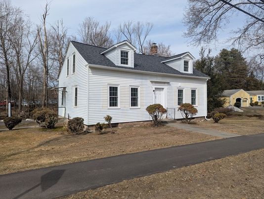Exterior, Facade, Cape Cod