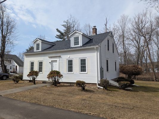 Exterior, Facade, Cape Cod