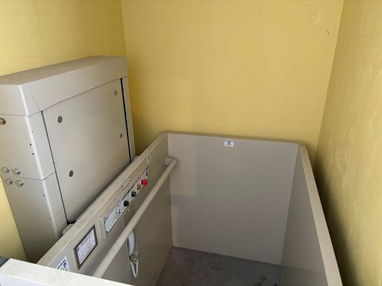 Elevator, Interior