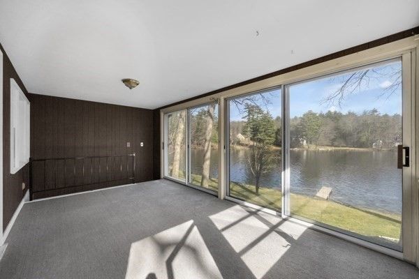 Empty room, Interior, Sun Room, Water