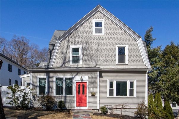 Exterior, Facade, Cape Cod
