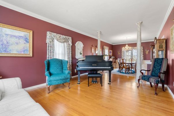 Chandelier, Dining room, Interior, Piano, Wood Texture Flooring