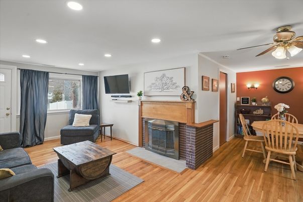 Dining room, Fireplace, Interior, Recessed Lighting, Wood Texture Flooring