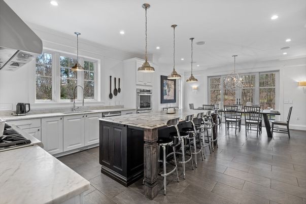 Dining room, Interior, Kitchen, Pendant Lights, Recessed Lighting, Stainless Steel Appliances