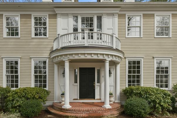 Exterior, Facade, Georgian