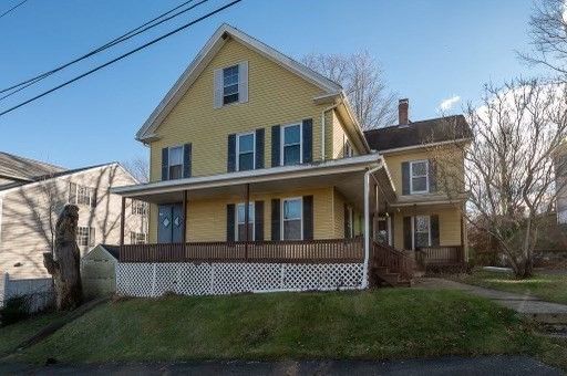 Exterior, Facade, Queen Anne Victorian