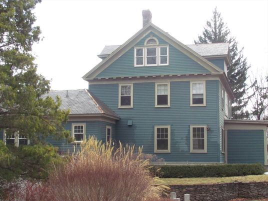 Exterior, Facade, Queen Anne Victorian