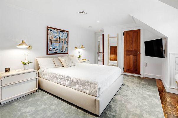 Bedroom, Fireplace, Interior, Pendant Lights, Recessed Lighting, Wood Texture Flooring