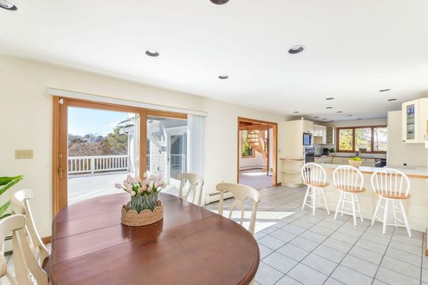 Dining room, Interior, Kitchen, Recessed Lighting