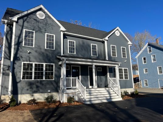 Exterior, Facade, Rowhouse