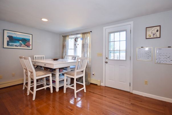 Dining room, Interior, Recessed Lighting, Wood Texture Flooring