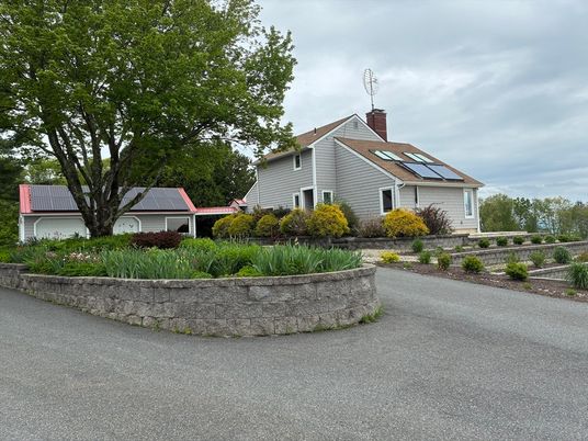 Exterior, Facade, Solar Panels, Cape Cod