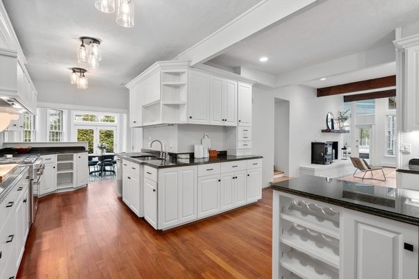 Dining room, Interior, Kitchen, Recessed Lighting, Wood Texture Flooring