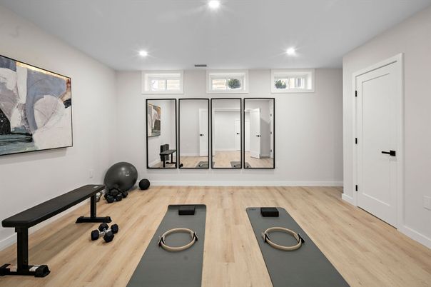 Fitness Equipment, Interior, Recessed Lighting, Wood Texture Flooring