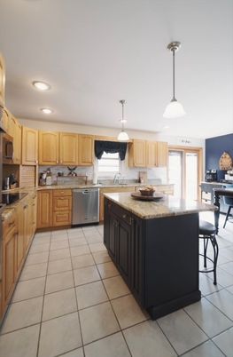 Interior, Kitchen, Pendant Lights, Recessed Lighting, Stainless Steel Appliances