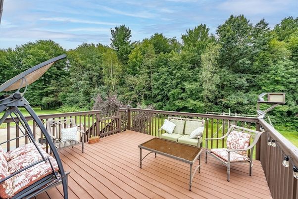 Exterior, Wood Texture Flooring