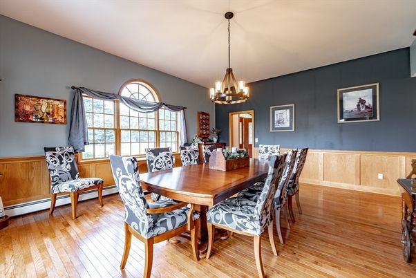 Chandelier, Dining room, Interior, Pendant Lights, Wood Texture Flooring