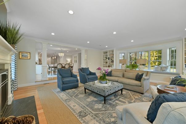 Chandelier, Dining room, Fireplace, Interior, Living room, Pendant Lights, Recessed Lighting, Wood Texture Flooring