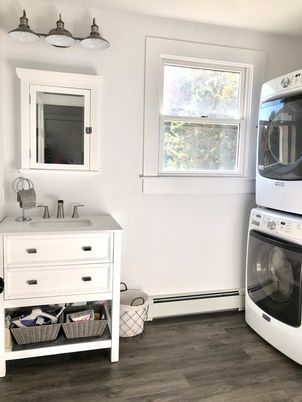 Interior, Washer, Wood Texture Flooring