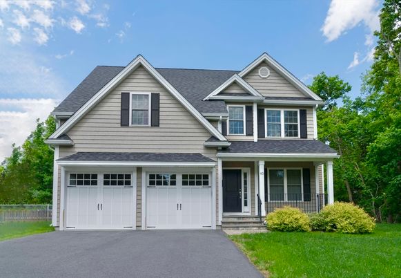 Attached, Exterior, Facade, Farmhouse