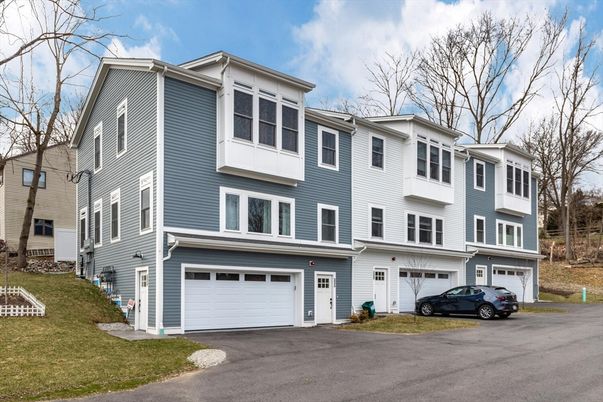 Attached, Exterior, Facade, Rowhouse
