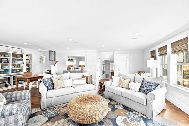 Dining room, Interior, Living room, Recessed Lighting, Wood Texture Flooring