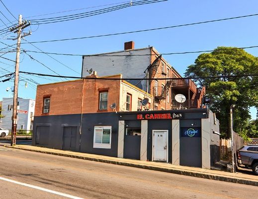 Exterior, Facade, None