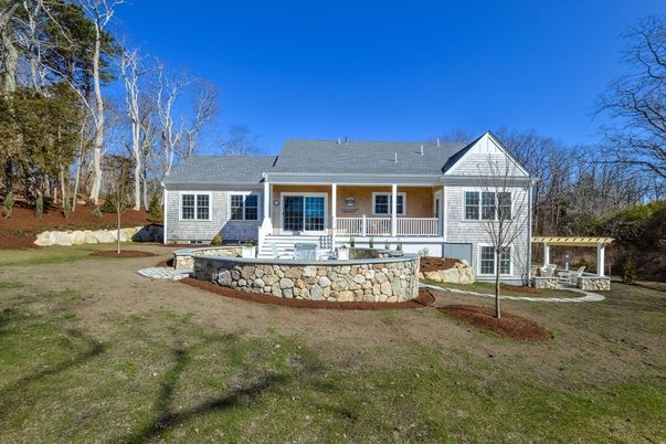 Backyard, Exterior, Facade, Cape Cod