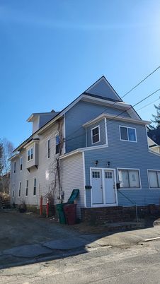 Exterior, Facade, Solar Panels, American Craftsman