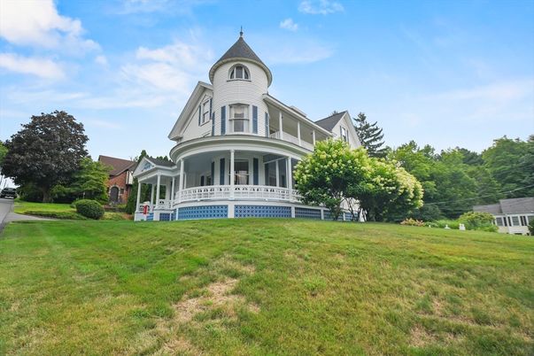 Backyard, Exterior, Facade, Queen Anne Victorian