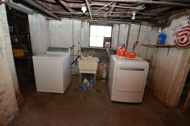 Interior, Stone Walls, Washer, Wooden Beams