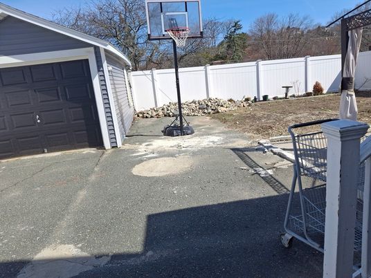 Detached Garage, Exterior
