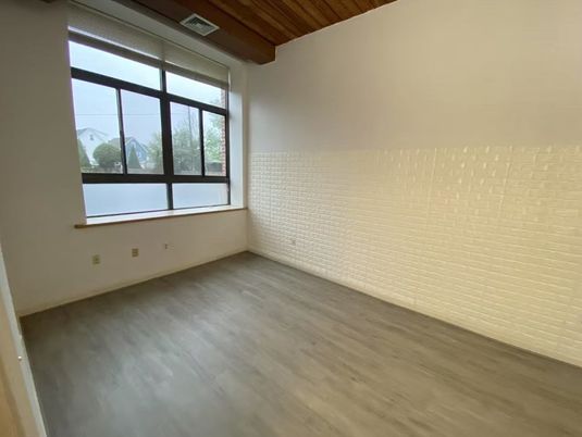 Empty room, Interior, Wooden Beams, Wooden Ceilings, Wood Texture Flooring