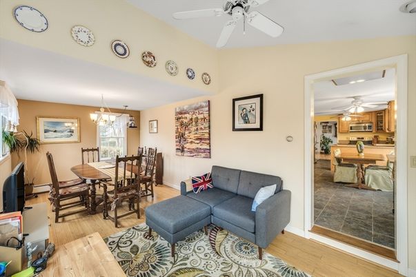 Chandelier, Dining room, Interior, Kitchen, Living room, Wood Texture Flooring