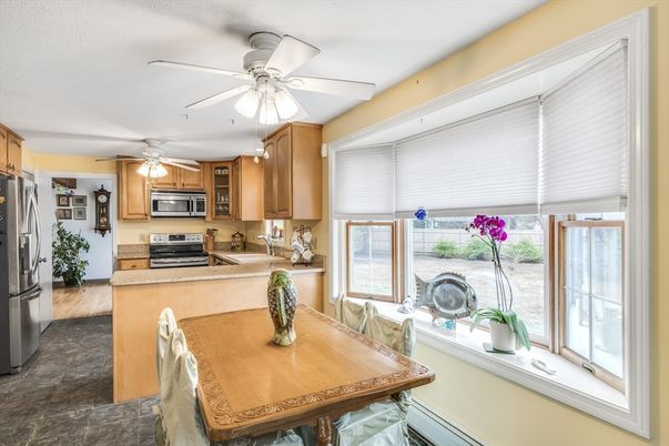 Dining room, Interior, Kitchen, Stainless Steel Appliances, Wood Texture Flooring