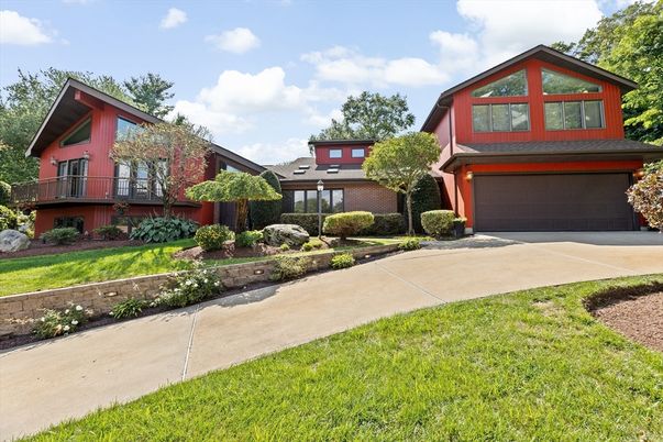 Attached, Exterior, Facade, Brick Facade, Split Level