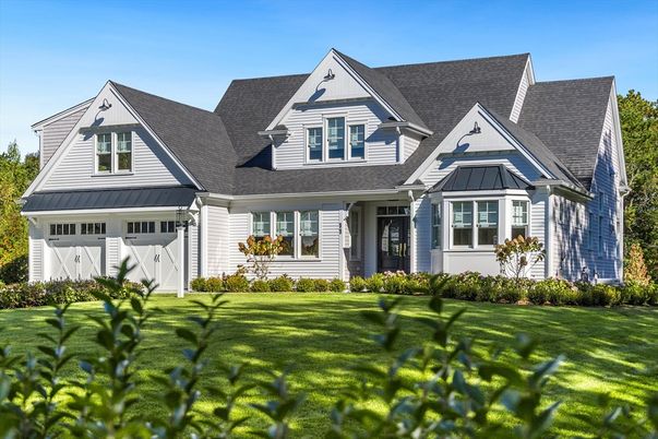 Attached, Exterior, Facade, Farmhouse