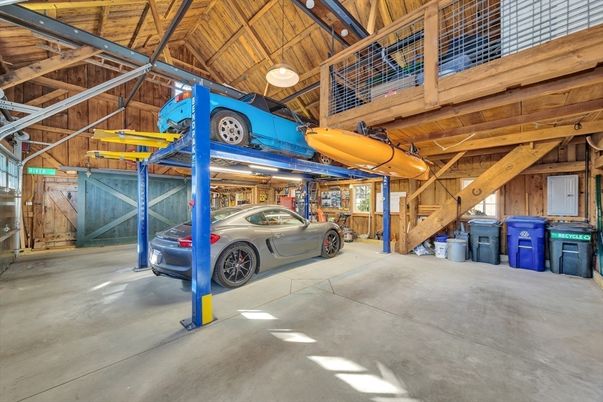 Garage, Interior, Wooden Beams, Wooden Walls