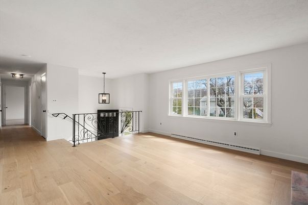 Interior, Pendant Lights, Wood Texture Flooring