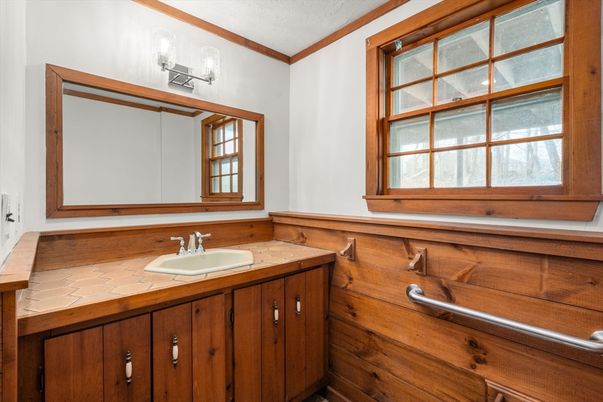 Bathroom, Interior, Tile Countertops